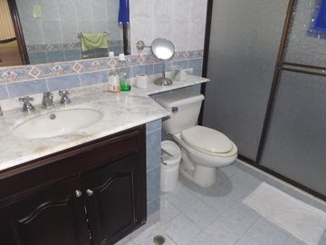 casa-local en arriendo/venta en san vicente. Cod V85621