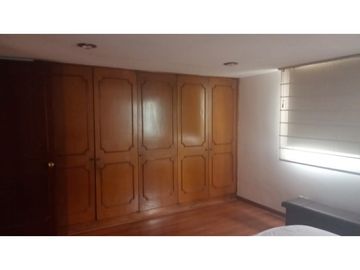 Casa En Venta  Para Vivir o Negocio Con Jardín En Anzurez, Dorada