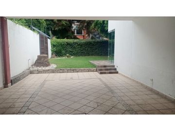 Casa En Venta  Para Vivir o Negocio Con Jardín En Anzurez, Dorada