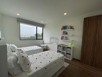 Moderna casa nueva en venta en Metepec con amenidad Externa.