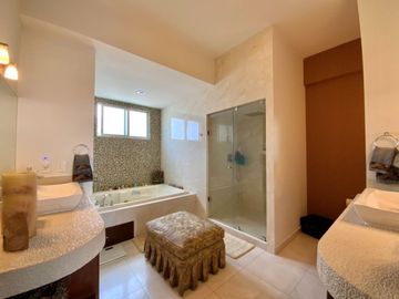 Penthouse en venta  Vía Vento Bosque Real Huixquilucan, Estado de México