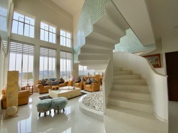 Penthouse en venta  Vía Vento Bosque Real Huixquilucan, Estado de México