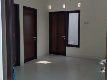 DIJUAL RUMAH SIAP HUNI TANAH LUAS DI SLEMAN DISKON PULUHAN JUTA