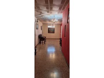 SE VENDE CASA EN LAS CUMBRES