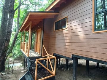CASA EN PUCON CON PARCELA DE 1 HECTÁREA