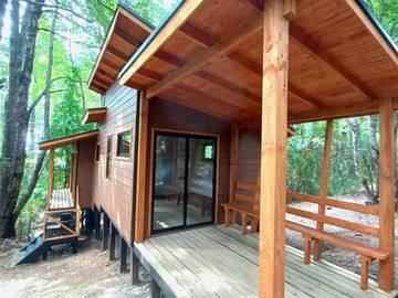 CASA EN PUCON CON PARCELA DE 1 HECTÁREA