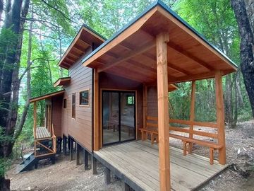 CASA EN PUCON CON PARCELA DE 1 HECTÁREA