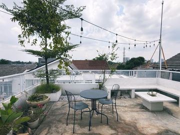 Rumah Modern Minimalis Dijual Fully Furnished Di Dalam Cluster