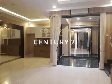Rumah Semi Furnished  Terawat  Di Discovery Bintaro Sektor 9