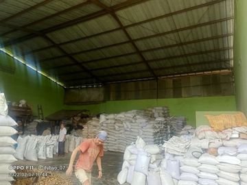 Jual cepat Tanah Rumah dan Gudang di Nanggeleng Cirahayu, Margaasih kabupaten Bandung.