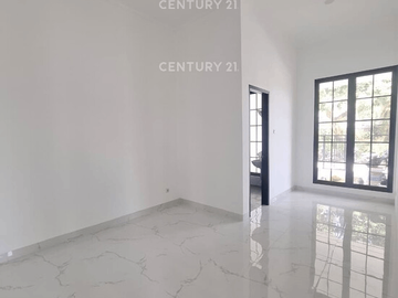 Rumah Hook Siap Huni Harga Menarik Bebas Banjir Dekat Bintaro