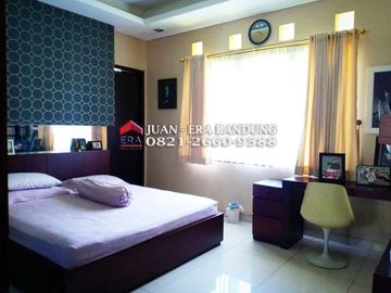 Rumah bagus Sayap Dago - Tubagus Ismail