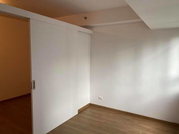 For sale: 1BR unit in The Rise