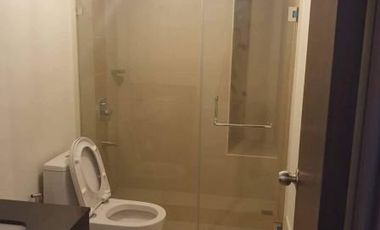 For RENT: Semi Furnished 1 Bedroom in Kroma Tower w Parking
