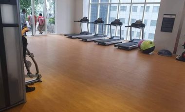 For RENT: Semi Furnished 1 Bedroom in Kroma Tower w Parking