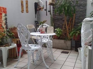 DUPLEX  3 AMB. CON PATIO Y COCHERA