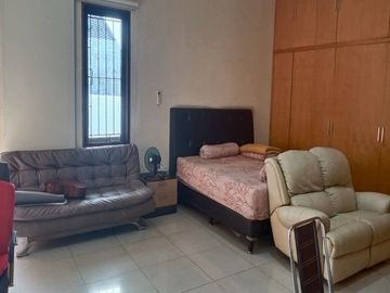 DIJUAL : Rumah asri lingkungan aman dan tenang, bebas banjir di Meruya, Jakarta Barat