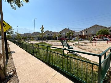 CASA NUEVA SECTOR SAN CARLOS, TRONCAL LAS TORRES