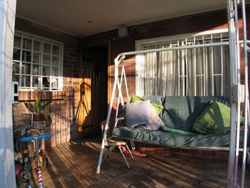 Casa en Venta en Casa 5 Dormitorios, REMODELADA, Av. Mexico, Villa Los Prados.