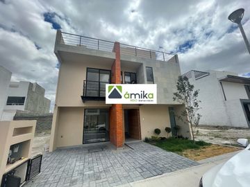 VENTA CASA ZONA PLATEADA
