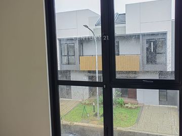Rumah Brand New Siap Huni Di Summarecon Crown Gading 2 KT 2 KM