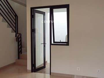 Rumah Brand New Siap Huni Di Summarecon Crown Gading 2 KT 2 KM