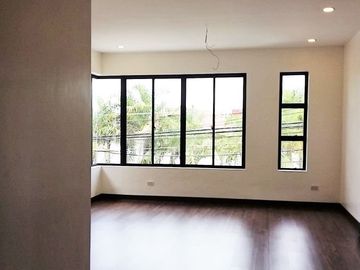 MODERN CONTEMPORARY BRAND NEW HOUSE