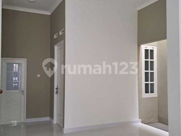 Rumah Nyaman Siap Huni di Griya Loka Sektor 1.4 BSD