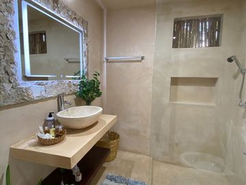 Casa Remodelada| Zona Centro| Vicente Solis Mérida