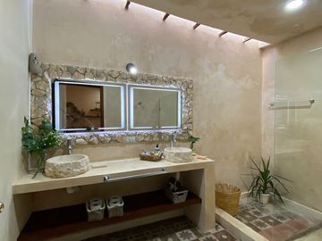 Casa Remodelada| Zona Centro| Vicente Solis Mérida