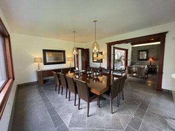 Residencia de 8 salas en venta en Club de Golf San Carlos, Metepec
