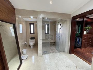 Residencia de 8 salas en venta en Club de Golf San Carlos, Metepec