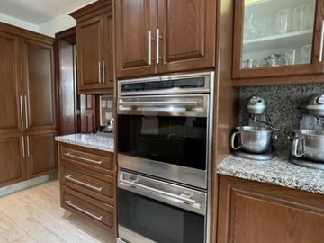 Residencia de 8 salas en venta en Club de Golf San Carlos, Metepec
