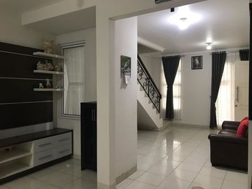 DIJUAL Rumah Tinggal di Cluster Magnolia, Gading Serpong Bagus Rapi Sudah Renov Siap Huni Bisa KPR