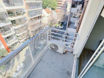 Echeverría 2900 - Amplio Departamento de 1 ambiente con balcon y vestidor - Belgrano