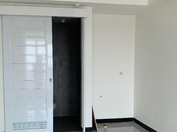 Apt Weston  Tower 1 Lantai 27 Type Studio Corner