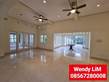 DISEWA RUMAH MEWAH at SRIWIJAYA RAYA, KEBAYORAN BARU (JARANG ADA)