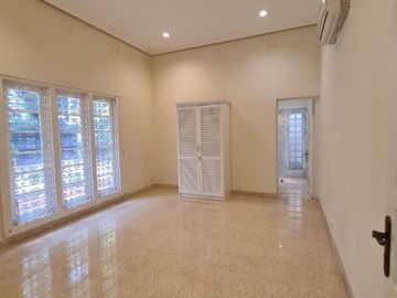 DISEWA RUMAH MEWAH at SRIWIJAYA RAYA, KEBAYORAN BARU (JARANG ADA)
