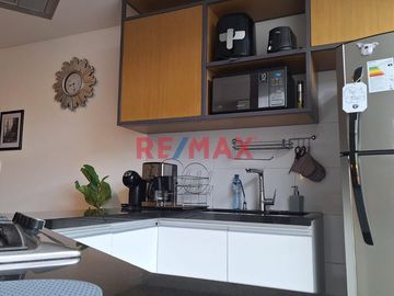 ALQUILER DE DEPARTAMENTO EN PRIMER PISO - URB. RESIDENCIAL LA AURORA, SURCO
**ÁREA:** 146 m²
**MANTENIMIENTO:** S/ 350

---

Ubicado en el coraz