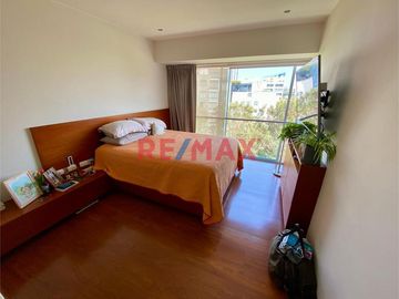 Exclusivo y acogedor Dúplex de 144 m2 en 5to / 6to piso frente al Parque Local y sólo 9 años de antigüedad. 

Inmejorable ubicación en una de las Ur