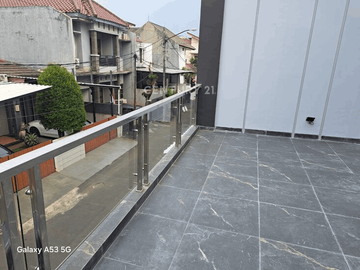 Rumah Hook Dekat Pintu Tol Cash Atau KPR Di Bintaro Sektor 9