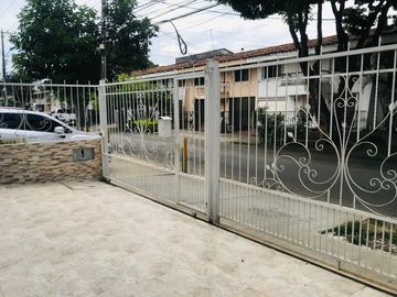 casa en venta en el limonar. Cod V15263