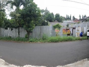 Tanah pojok siap bangun di jalan raung gajah mungkur semarang