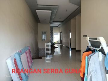 Rumah Luas di Jalan Sambisari Daerah Lontar Surabaya