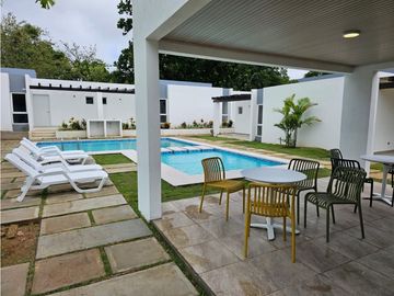 VENTA DE CASA DE PLAYA O MONTAÑA PH PAPIRO CORONADO (JM)