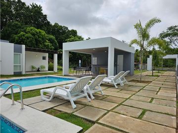 VENTA DE CASA DE PLAYA O MONTAÑA PH PAPIRO CORONADO (JM)