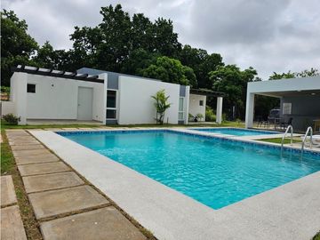 VENTA DE CASA DE PLAYA O MONTAÑA PH PAPIRO CORONADO (JM)