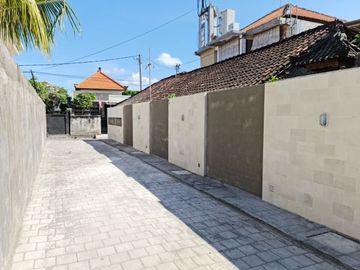 RUMAH MURAH DALAM KOMPLEK DI SESETAN BISA AKSES MOBIL