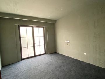 Di sewakan Rumah/kantor Jl. Kemang Timur, Jakarta Selatan