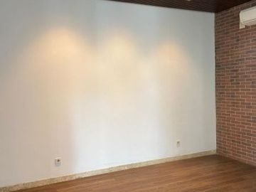 Di sewakan Rumah/kantor Jl. Kemang Timur, Jakarta Selatan